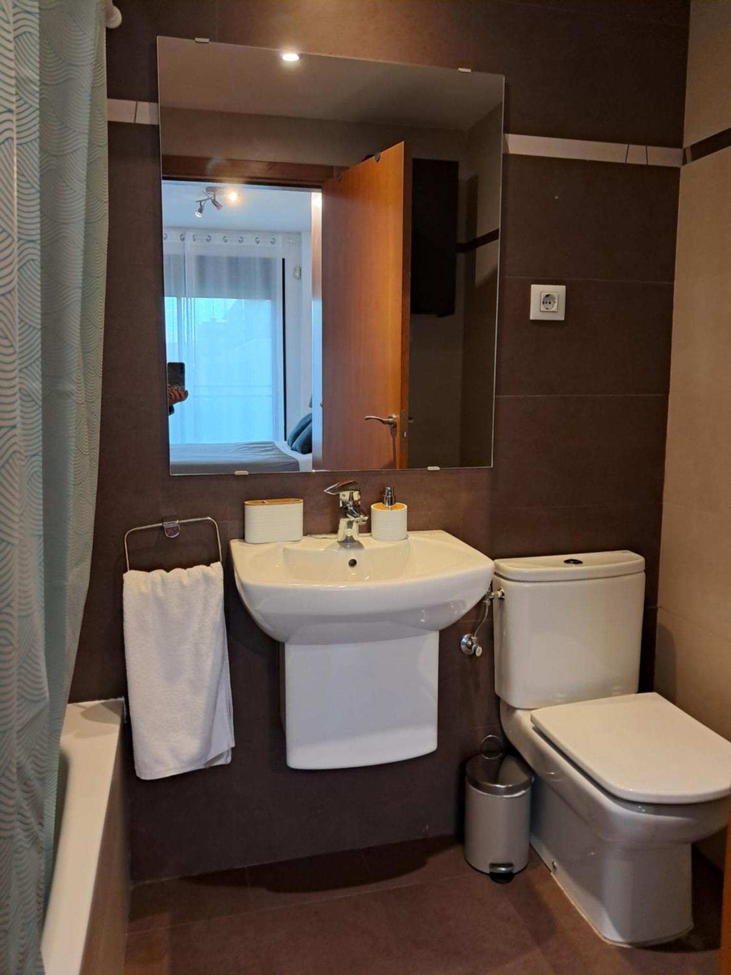 Modern Apartment, With Parking, Close To The Beach!! Sant Adria de Besos Exterior photo